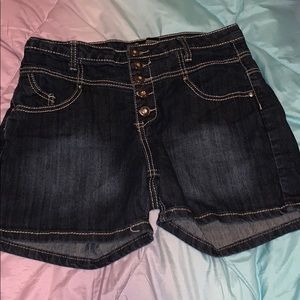 Sizzle Jeans, high waisted Jean shorts